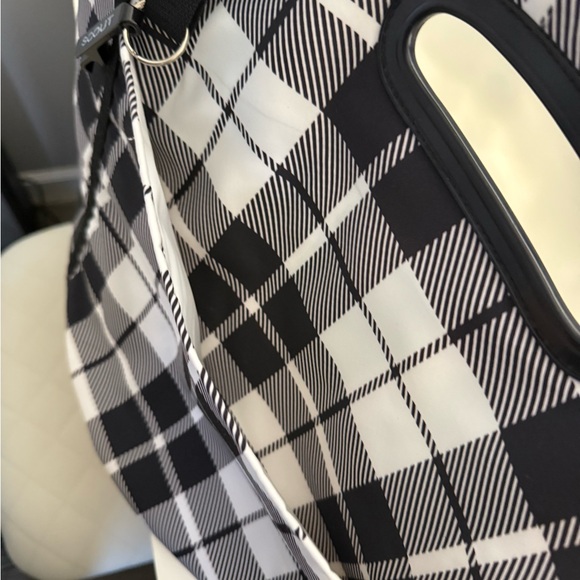 Scout Monochrome Checkered Tote - Picture 5 of 10